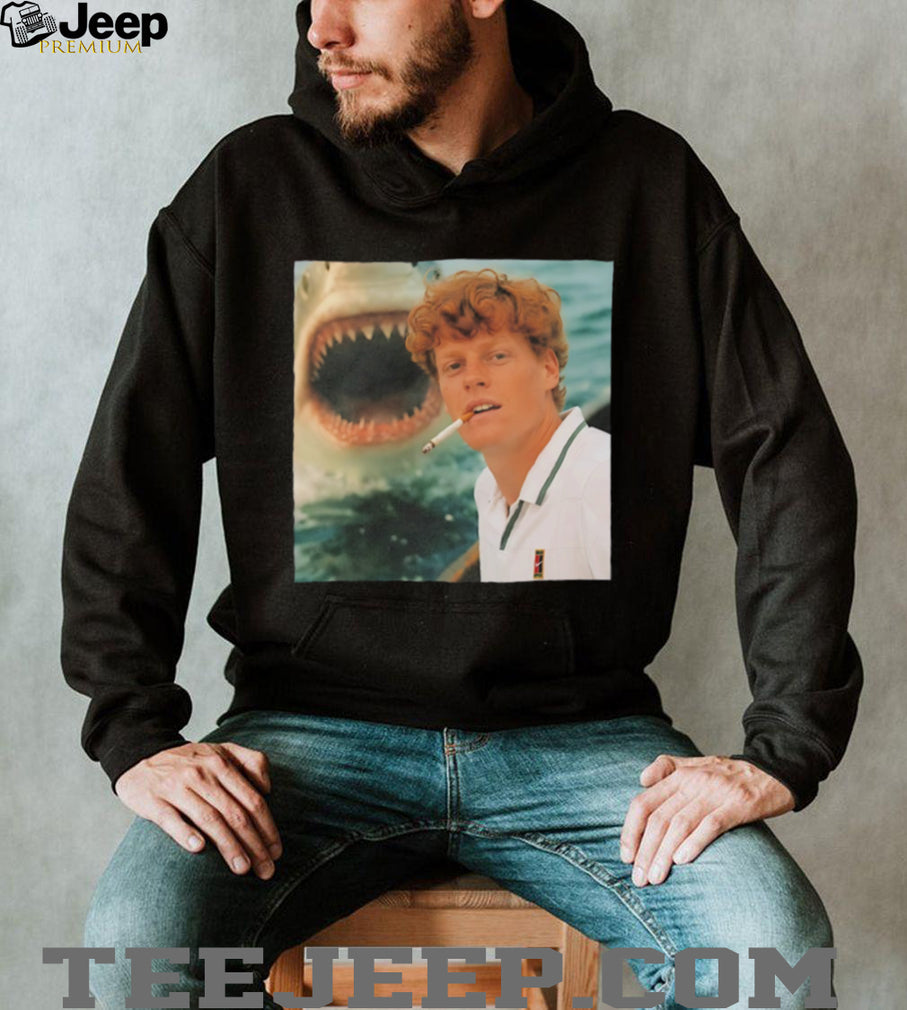 Jannik Sinner chilling beside shark funny shirt
