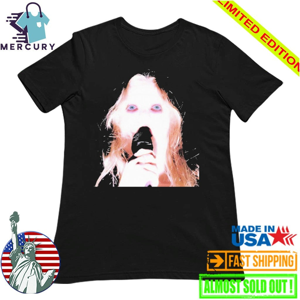 Audrey Hobert Shares New Tour Photo Shirt