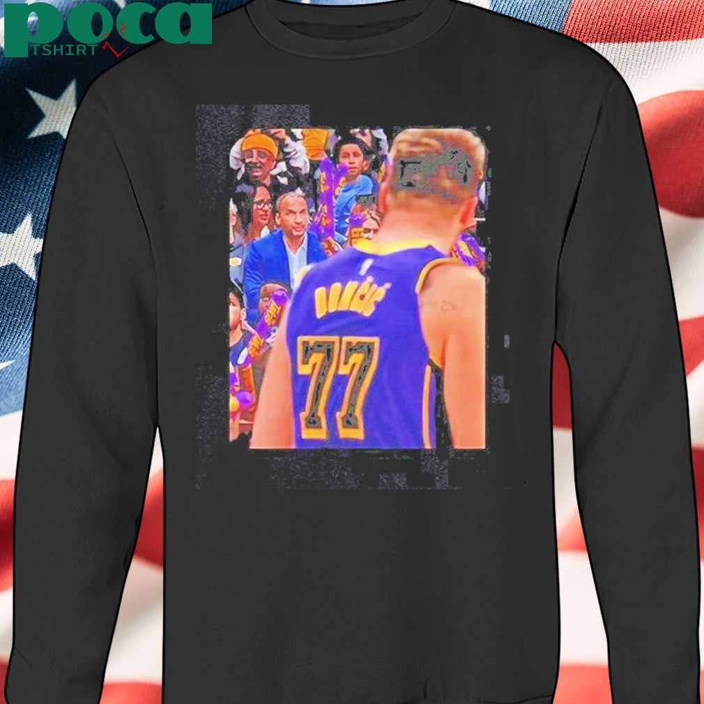 Original Luka Doncic Cerca Del Triple Doble Al Descanso T-Shirt