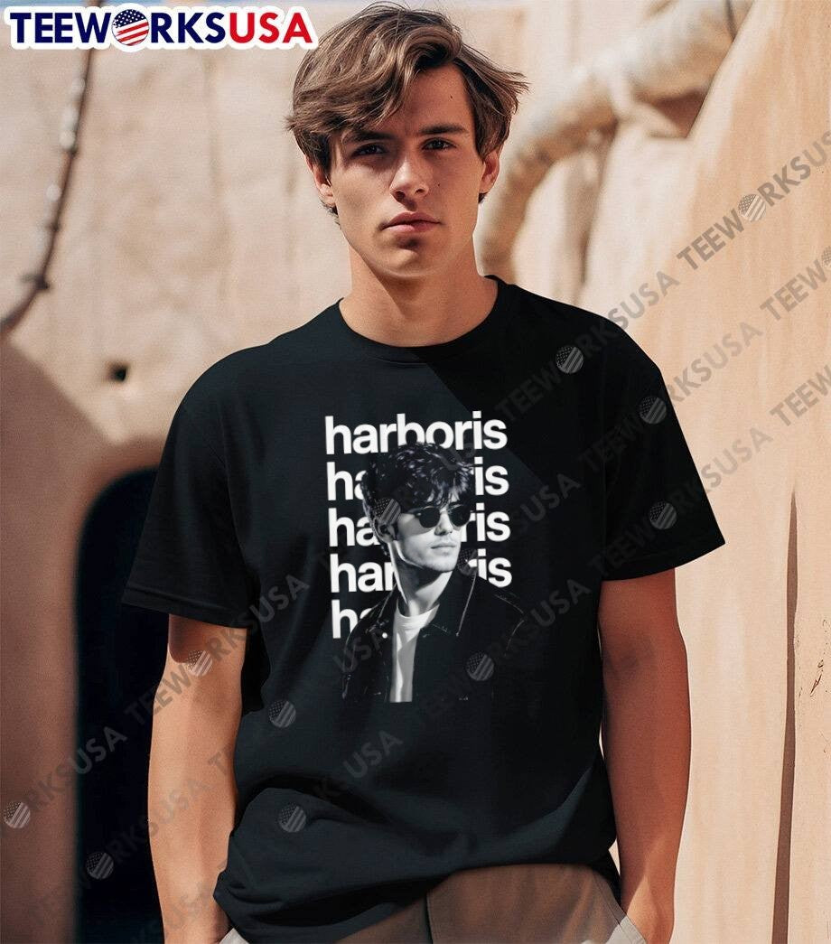 Stylish Fashion Apparel Man Wearing Sunglasses harboris T-Shirt