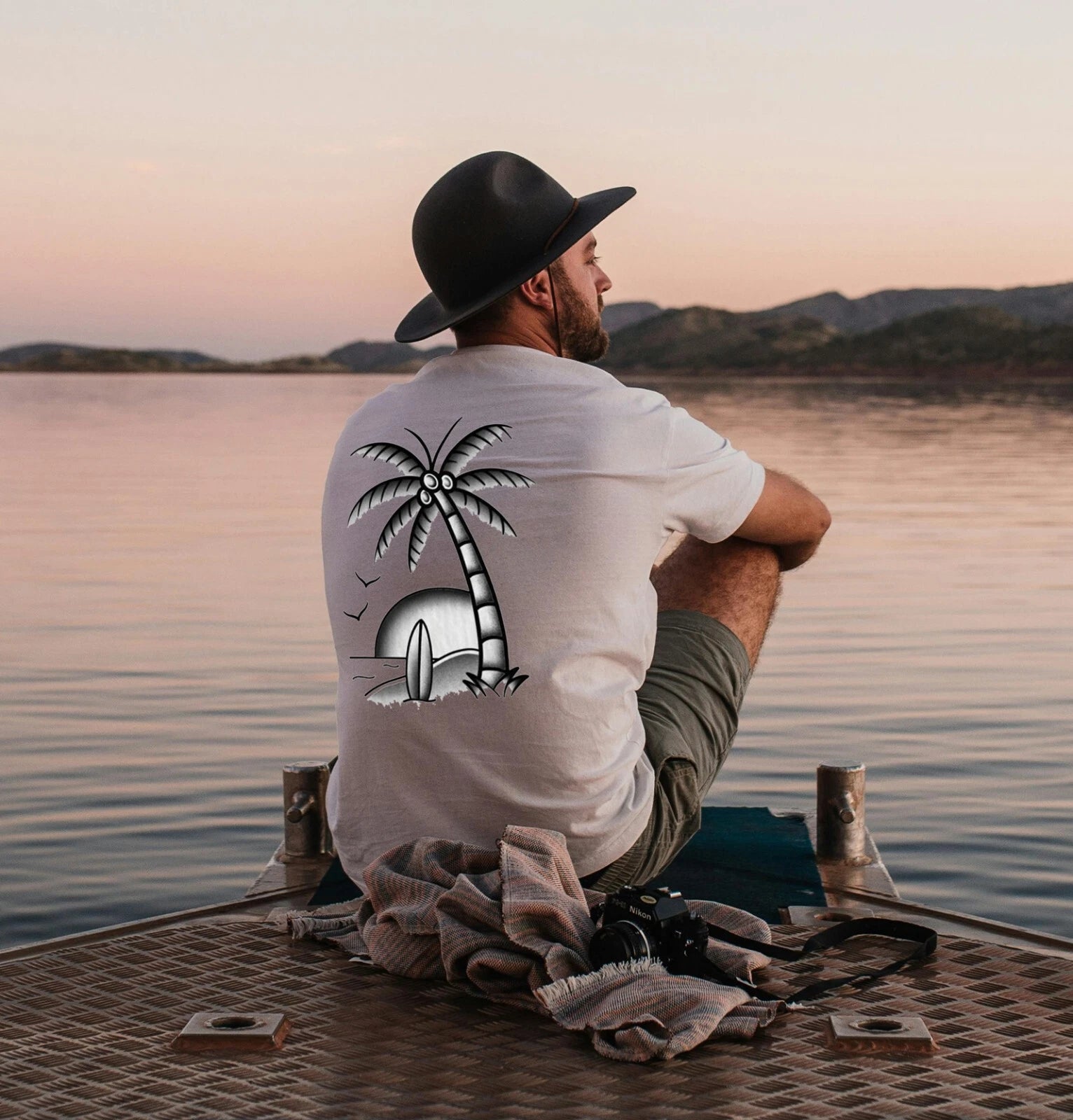 Unisex Slim Fit T-Shirt - Beach Palm Sketch Original Summer Crewneck Slim Fit