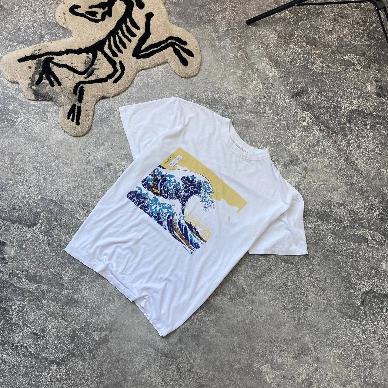 Vintage Hokusai Big graphic logo art designer 90s white streetwear tee size M