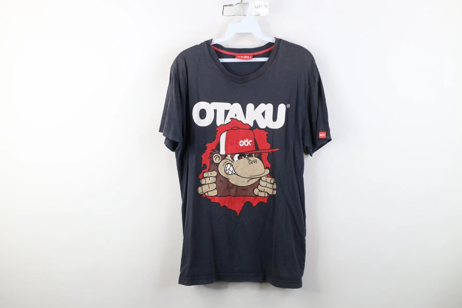Vintage Streetwear Mens Medium Faded Spell Out Anime Gorilla Ape Gamer T-Shirt