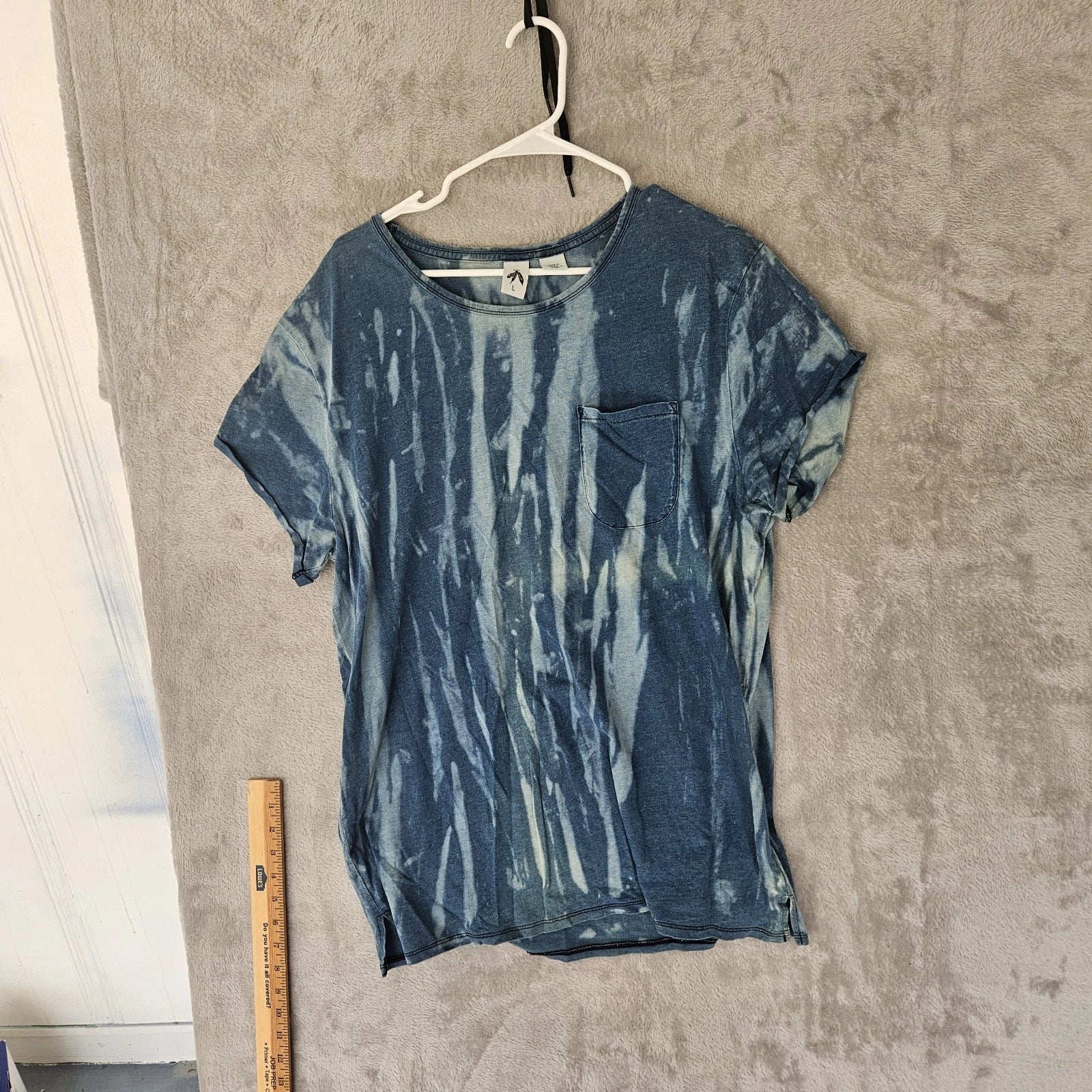 URBAN OUTFITTERS UO Tie-Dye T-Shirt Bleached Blue