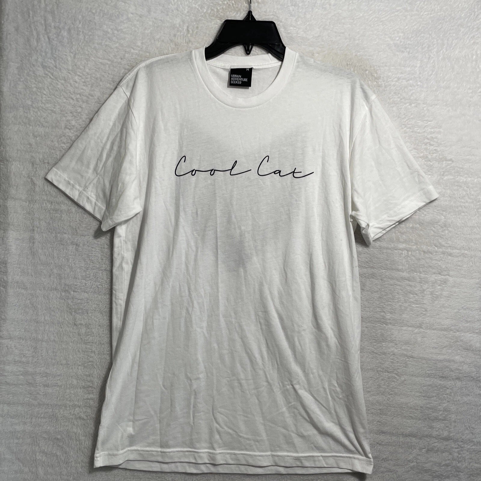 Urban Adventure Seeker Cool Cat Shirt Mens Medium Crew Neck White Graphic