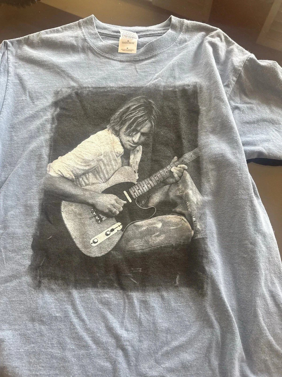 KEITH URBAN BE THERE TOUR T-SHIRT MEDIUM SIZE 100% COTTON EXCELLENT CONDITION