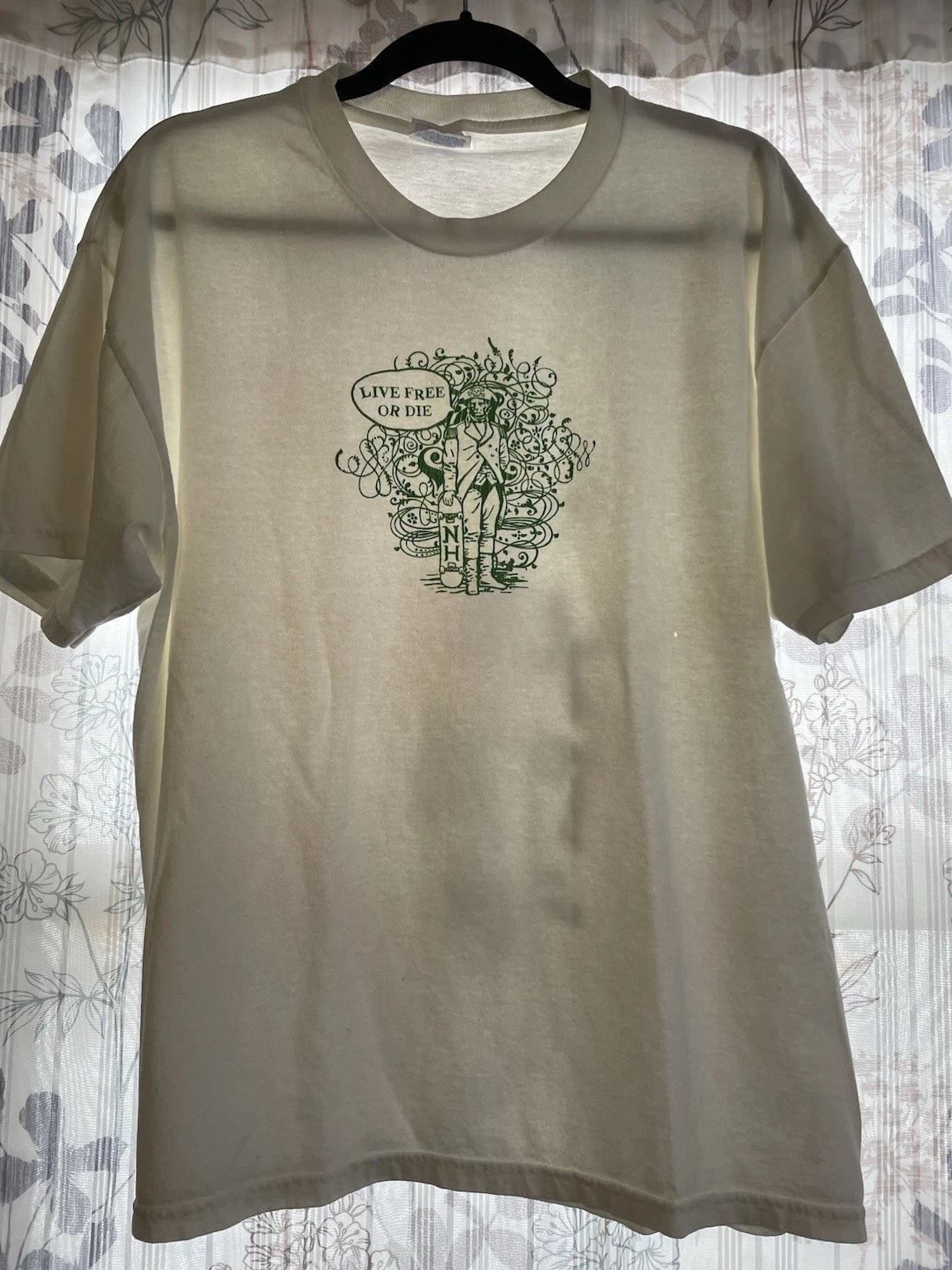 Y2K Skater New Hampshire Artist Graphic T Shirt, “Live Free Or Die”size Large