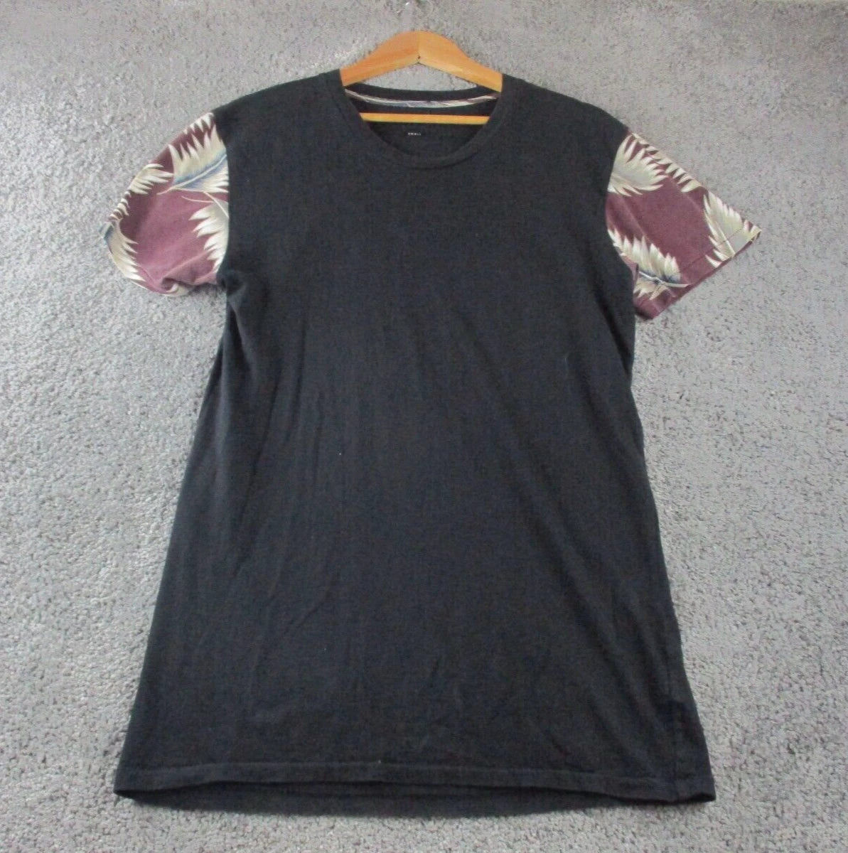 Arvust Mens T-Shirt Small Short Sleeve Round Neck Cotton Black Long Length