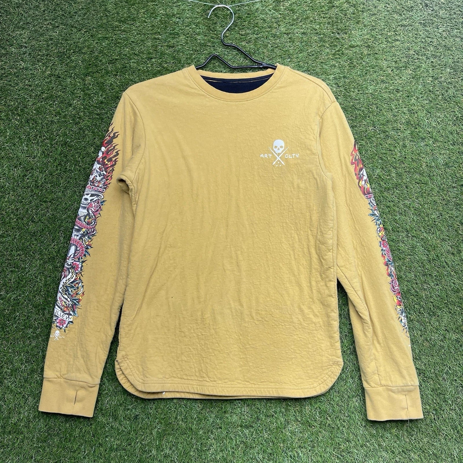 Sullen Art Thermal Shirt Mens Small Tattoo Grunge y2k Skull 2000s Waffle Knit
