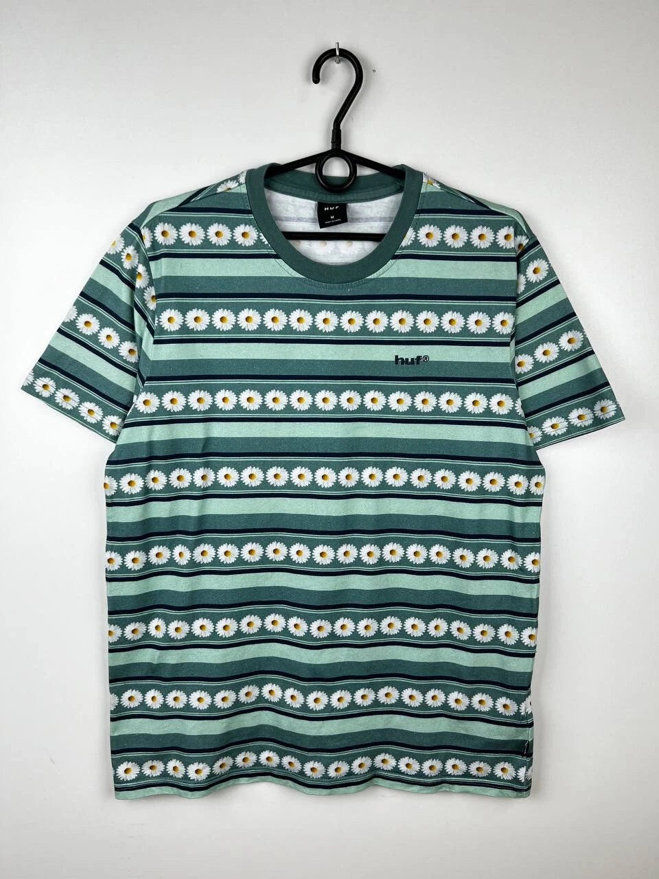 Huf flowers streetwear t-shirts size M