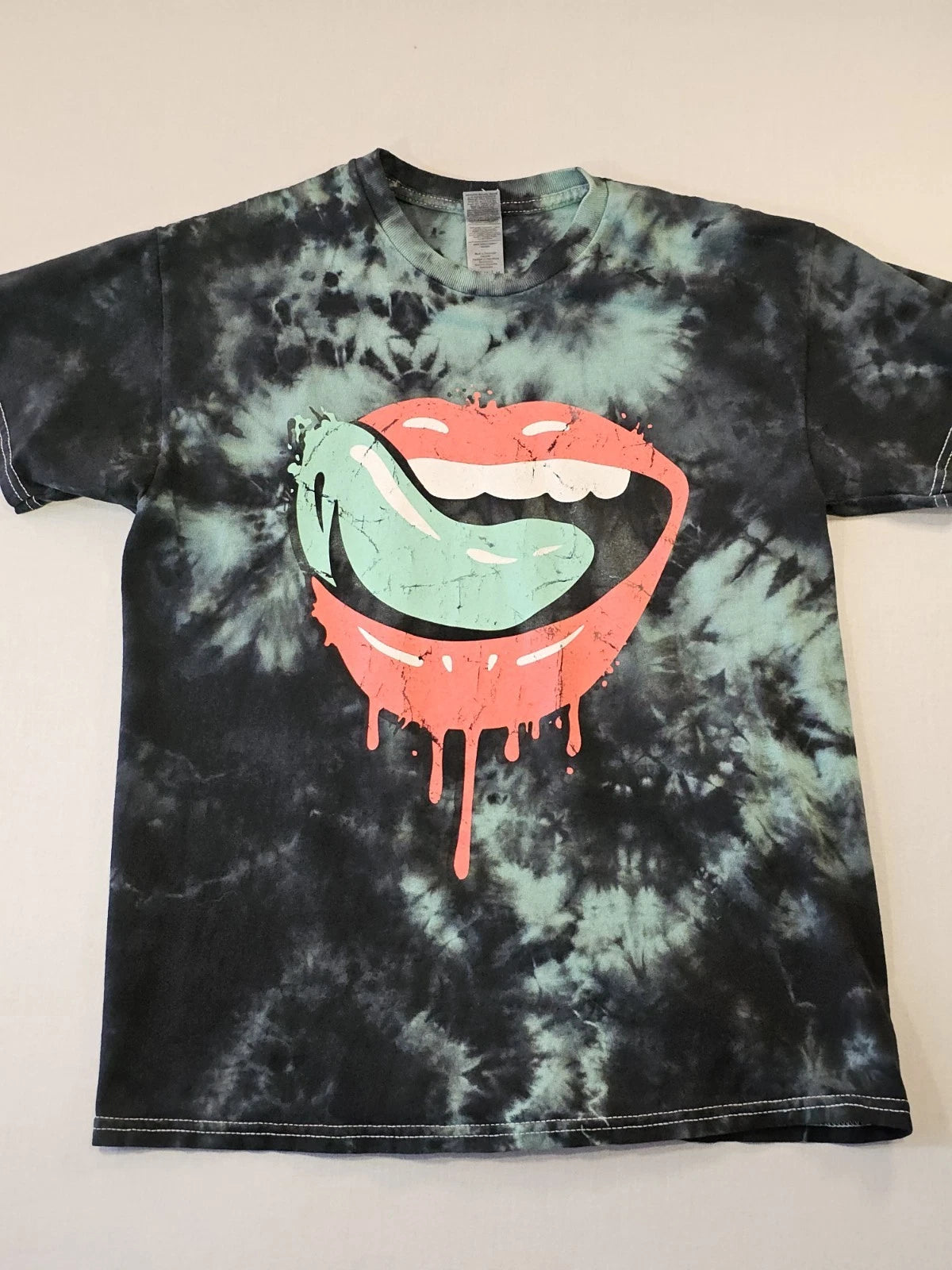 Hot Lips Tie Dye Graphic Tee Medium Black & Mint Green Dripping Lips Streetwear