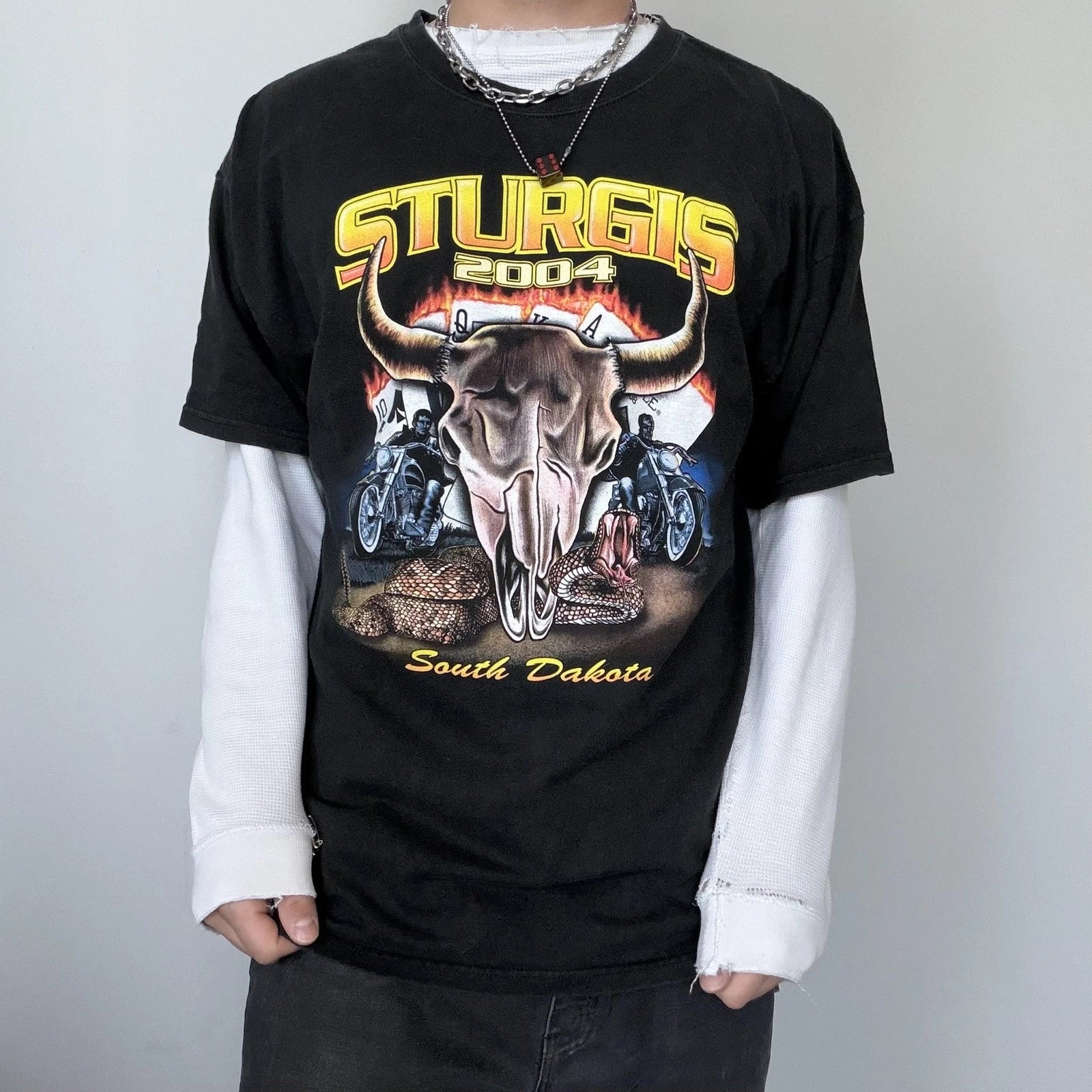 Y2K Biker Tee Sturgis 2004 Shirt Mens XL Black Skull Snake Rally Graphic Tee