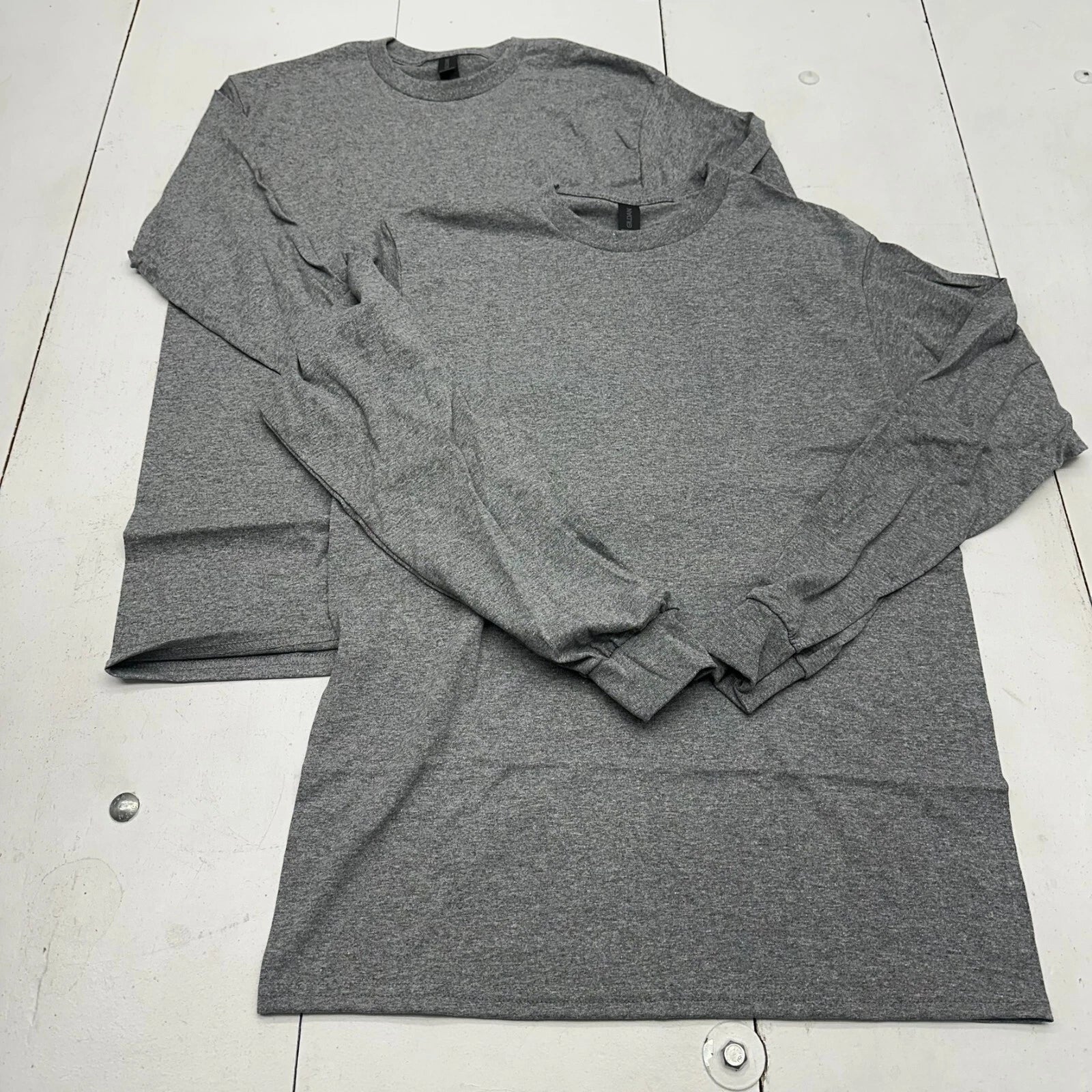 Gildan Gray 2 Pack Long Sleeve Shirt Men Size Medium
